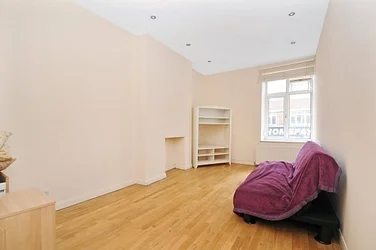 Room Coopers Mews in Greater London