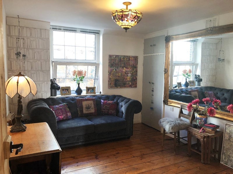 Flat Gatliff Road in City of Westminster