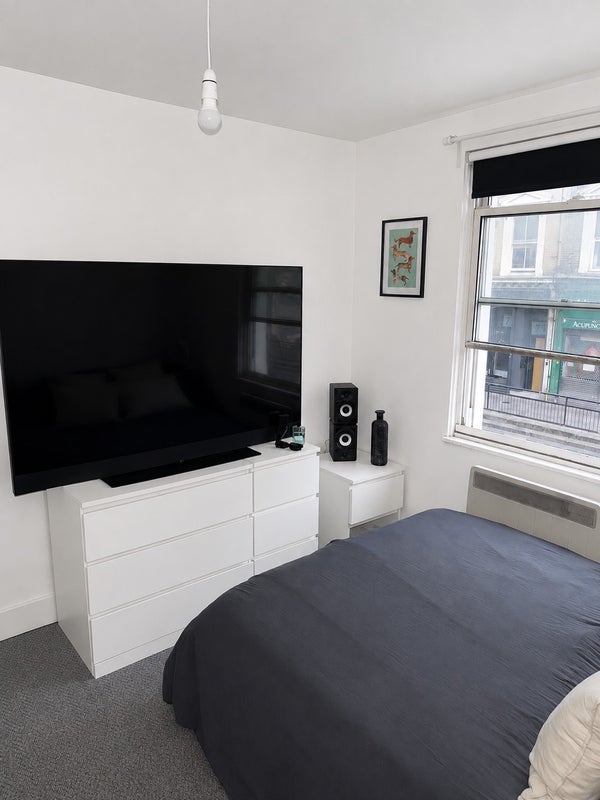 Room Lavender Hill in Greater London