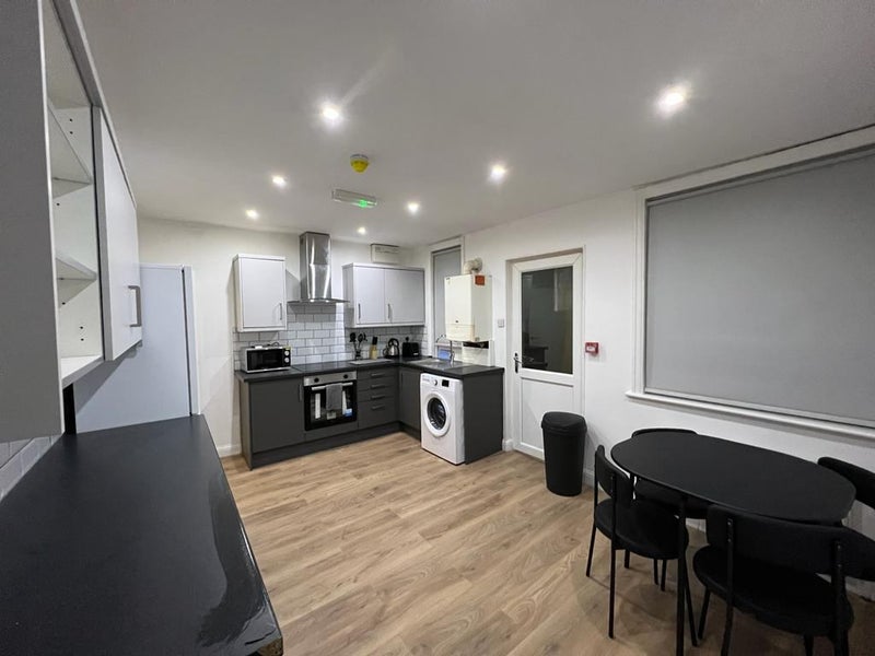 Room Cobden Terrace in Leeds