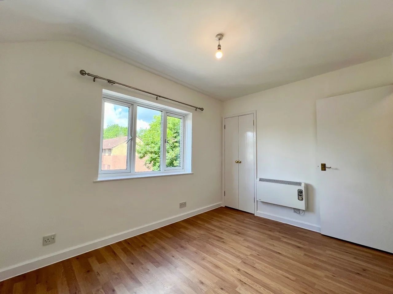 Flat Glyn Avenue in Greater London