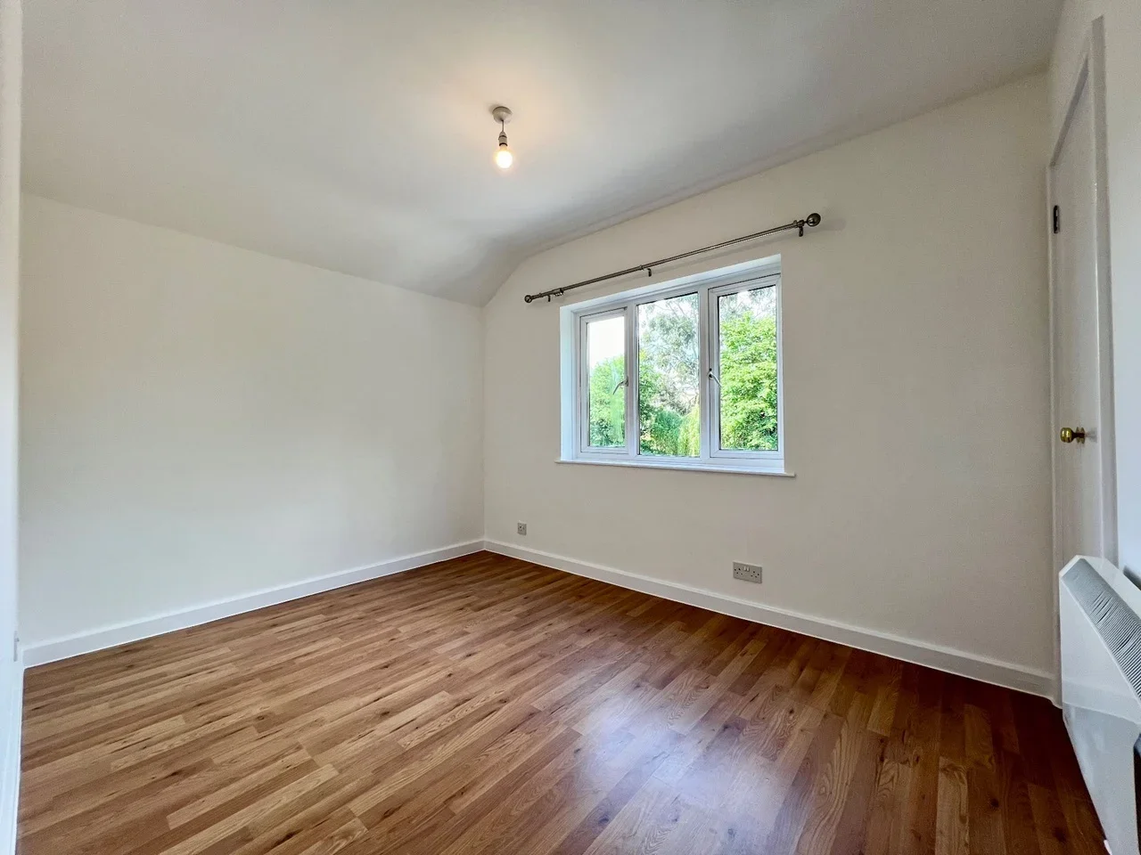 Flat Glyn Avenue in Greater London
