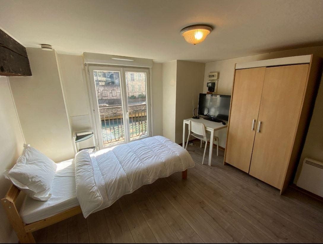 Chambre Place Saint-Louis à Vienne