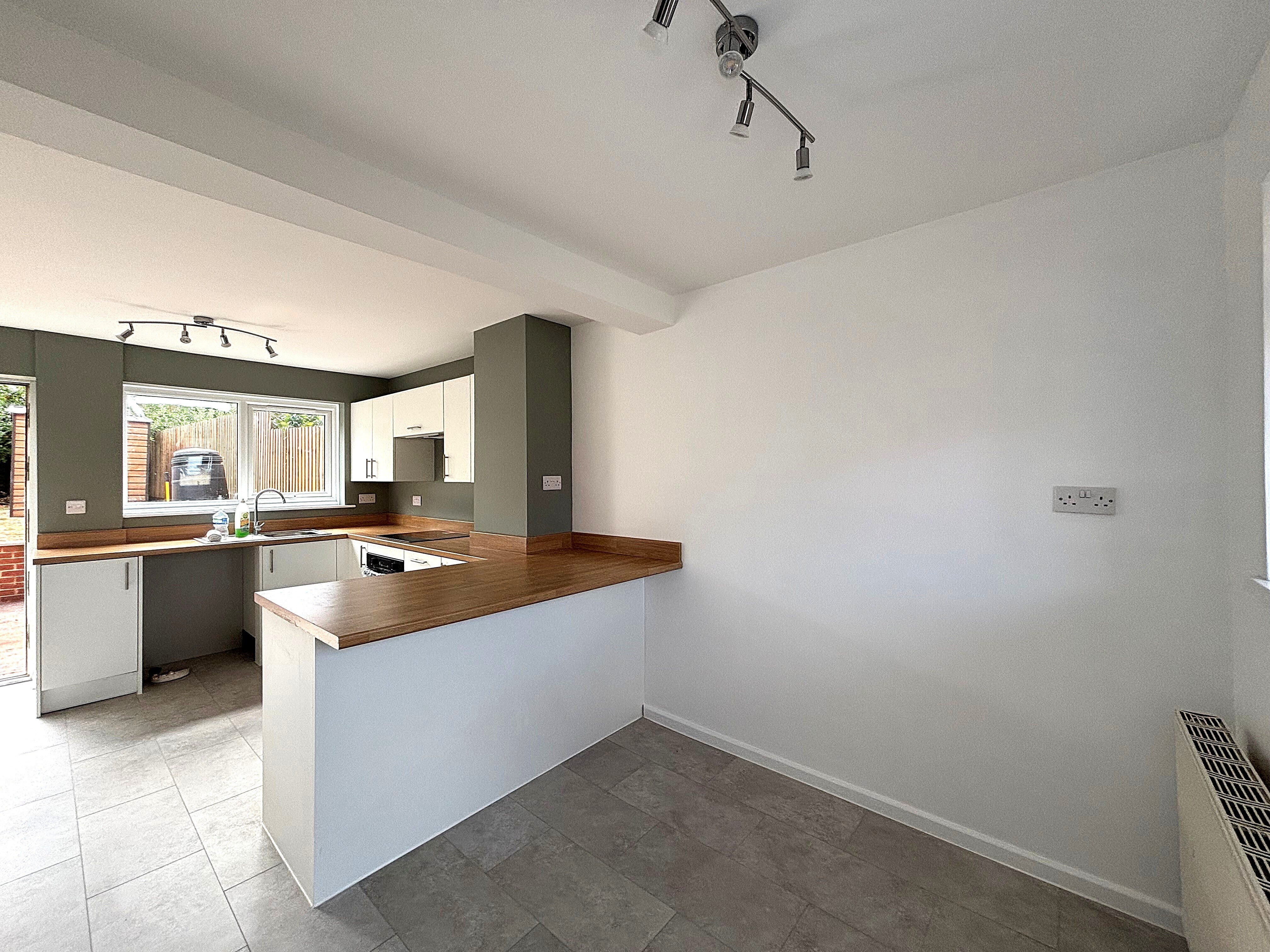 Flat Thornpark Rise in Exeter
