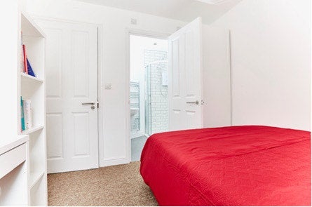 Room Stokes Croft in Bristol