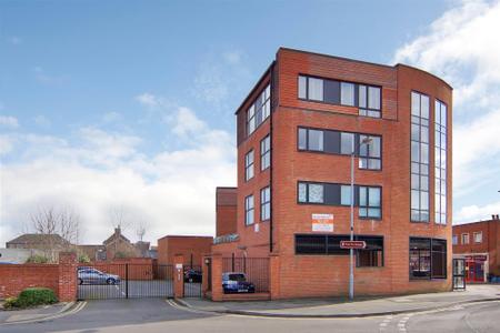 Flat King Street in Melton