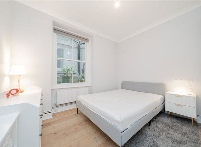 House Maida Avenue in City of Westminster