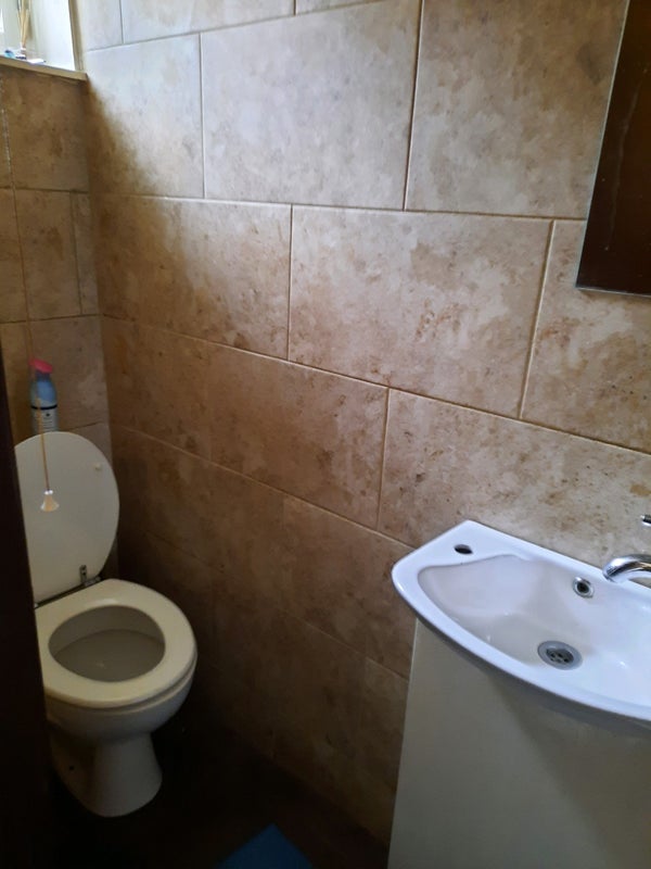Room Cranleigh Road in Greater London
