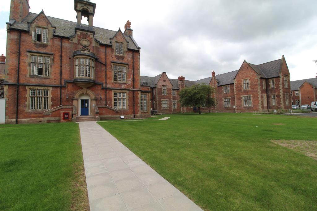 Flat Claremont Hill in Shrewsbury