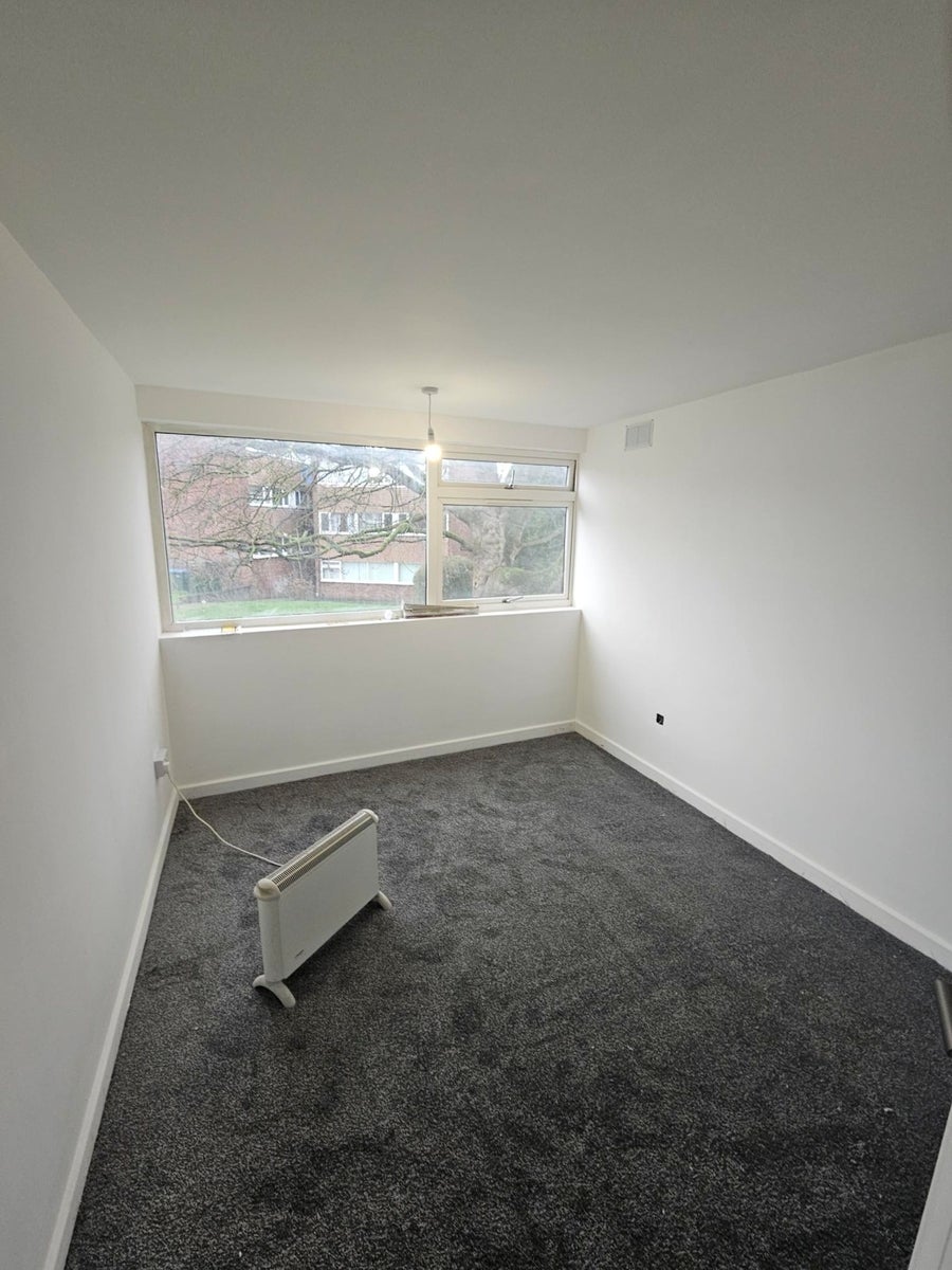 Flat Narberth Way in Coventry