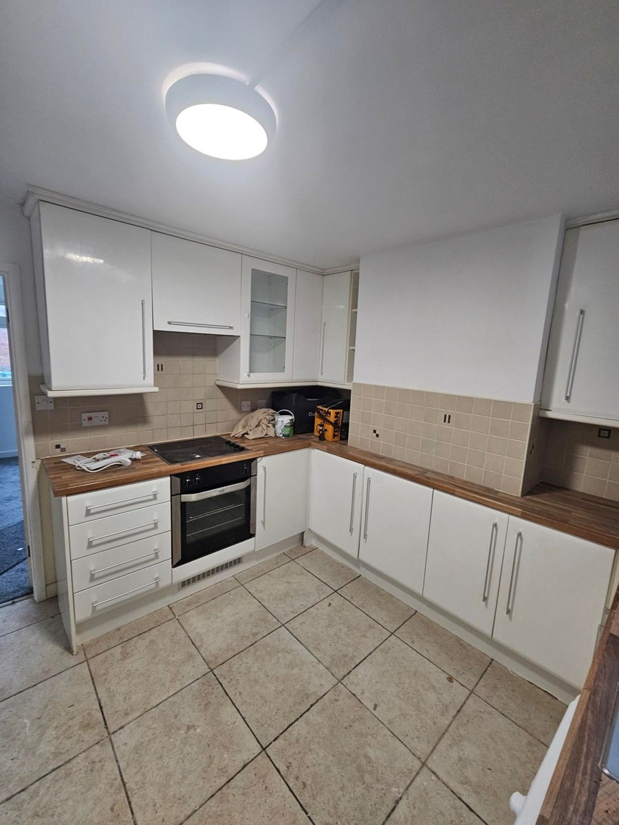 Flat Narberth Way in Coventry