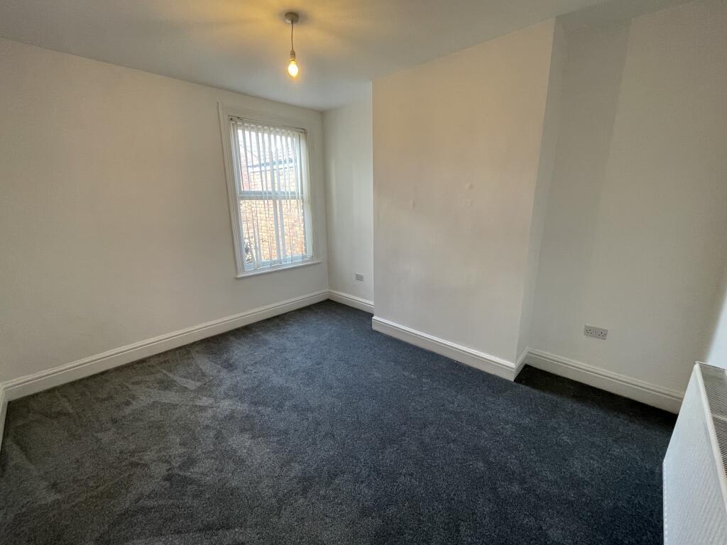 Flat Saint Johns Road in Crosby