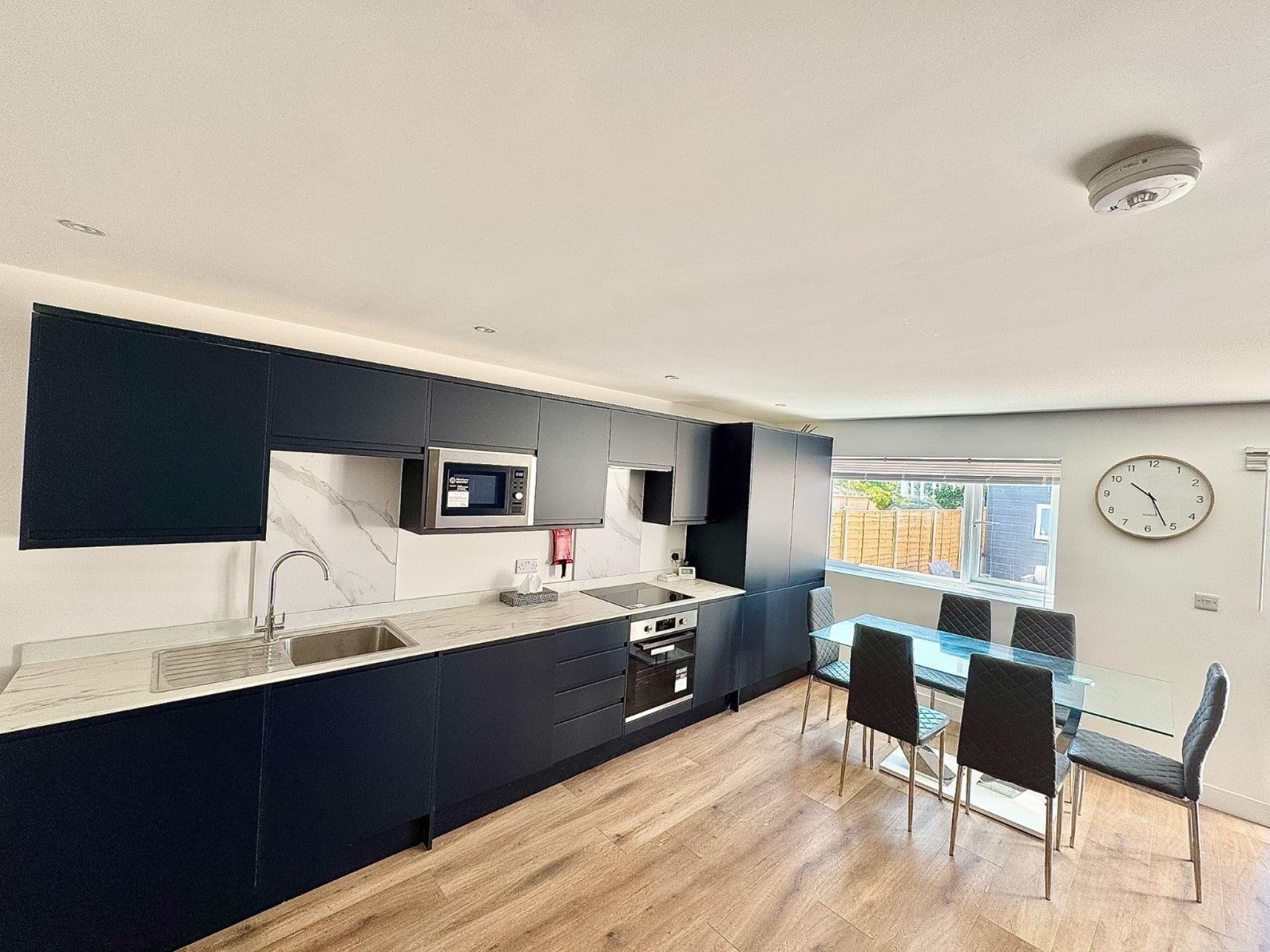 Room Whitecross Road in Weston-super-Mare