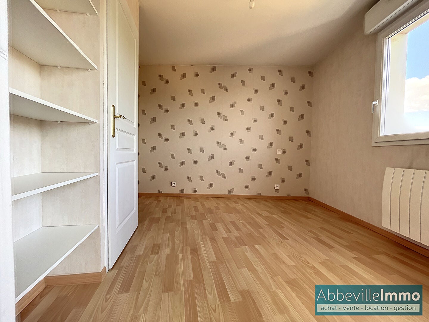 Flat Rue Basse de la Bouvaque in Abbeville