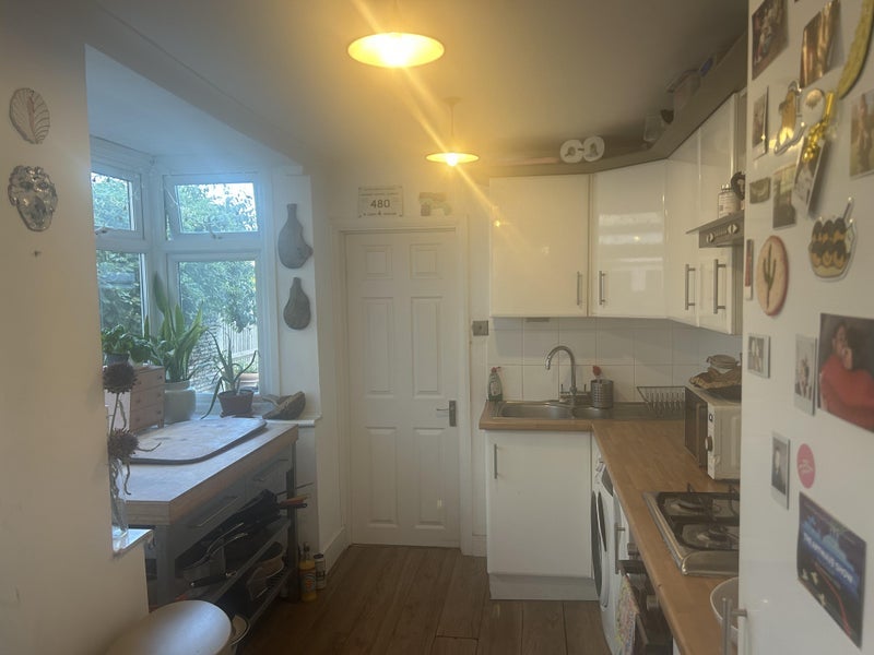 Room Crampton Road in Greater London