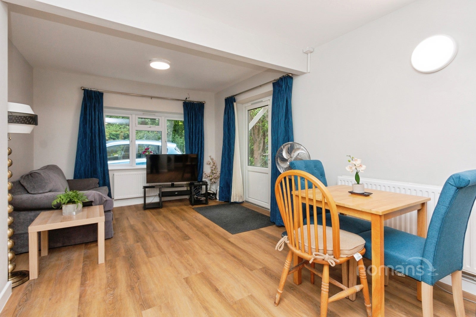 House Copped Hall Drive in Surrey Heath