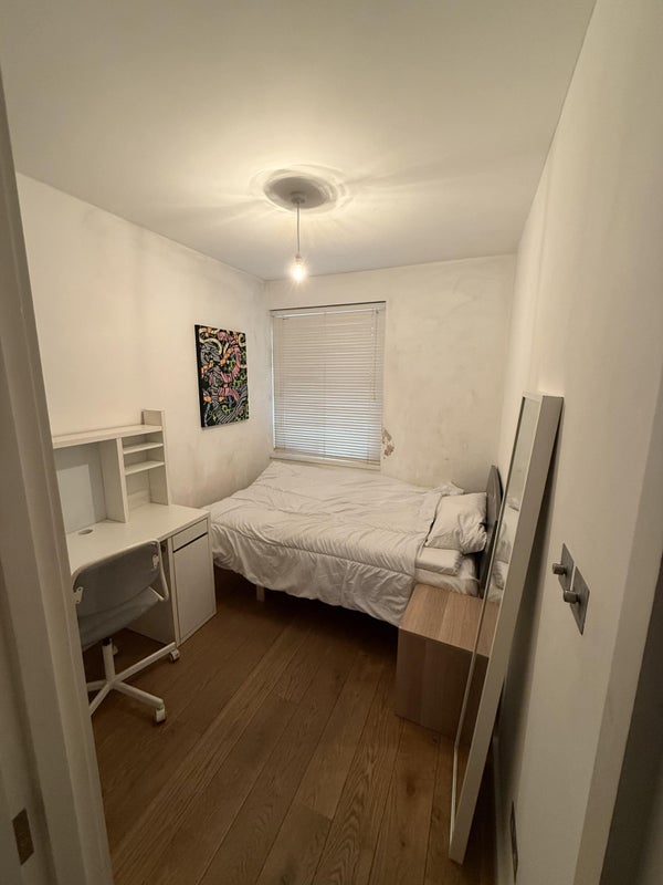 Room Malden Road in Greater London