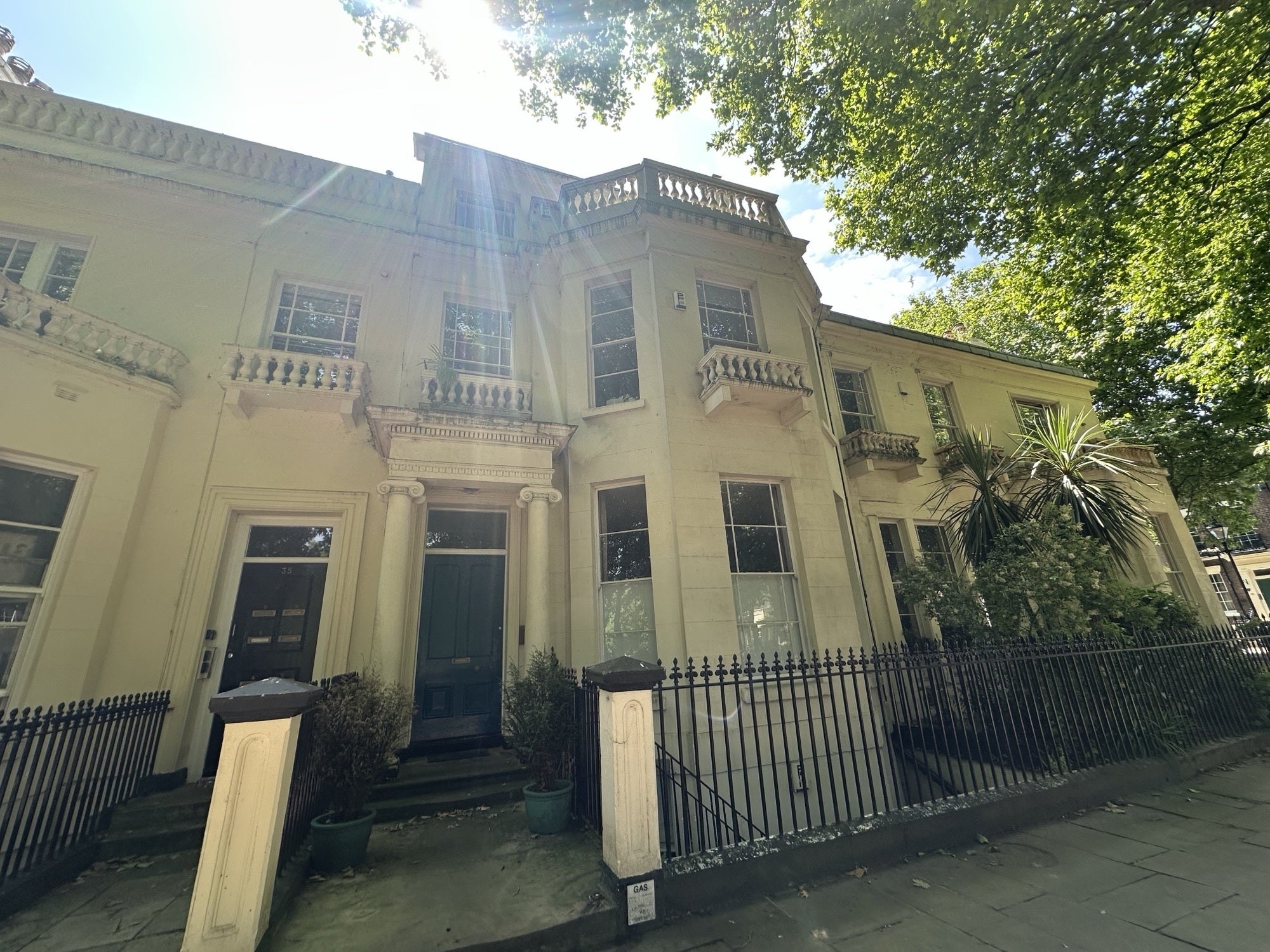 Flat Falkner Square in Liverpool