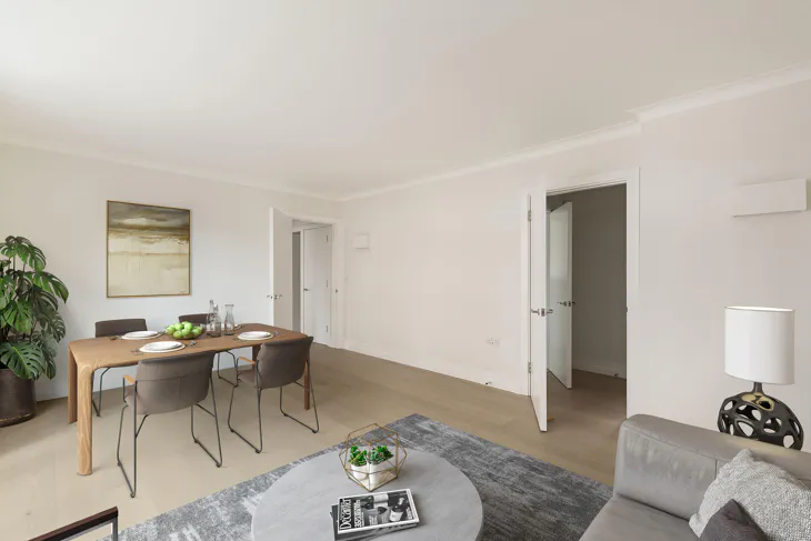 Flat Lower Sloane Street in Greater London