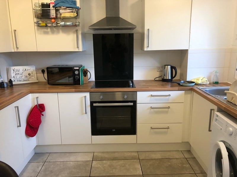 Room Petersfield Rise in Greater London