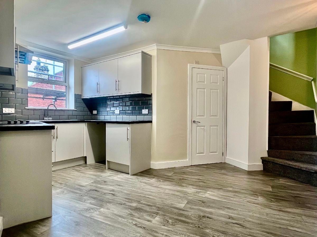 Flat Eskdale Road in Sheffield