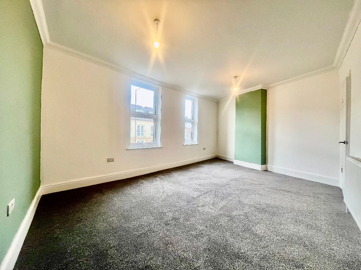 Flat Eskdale Road in Sheffield