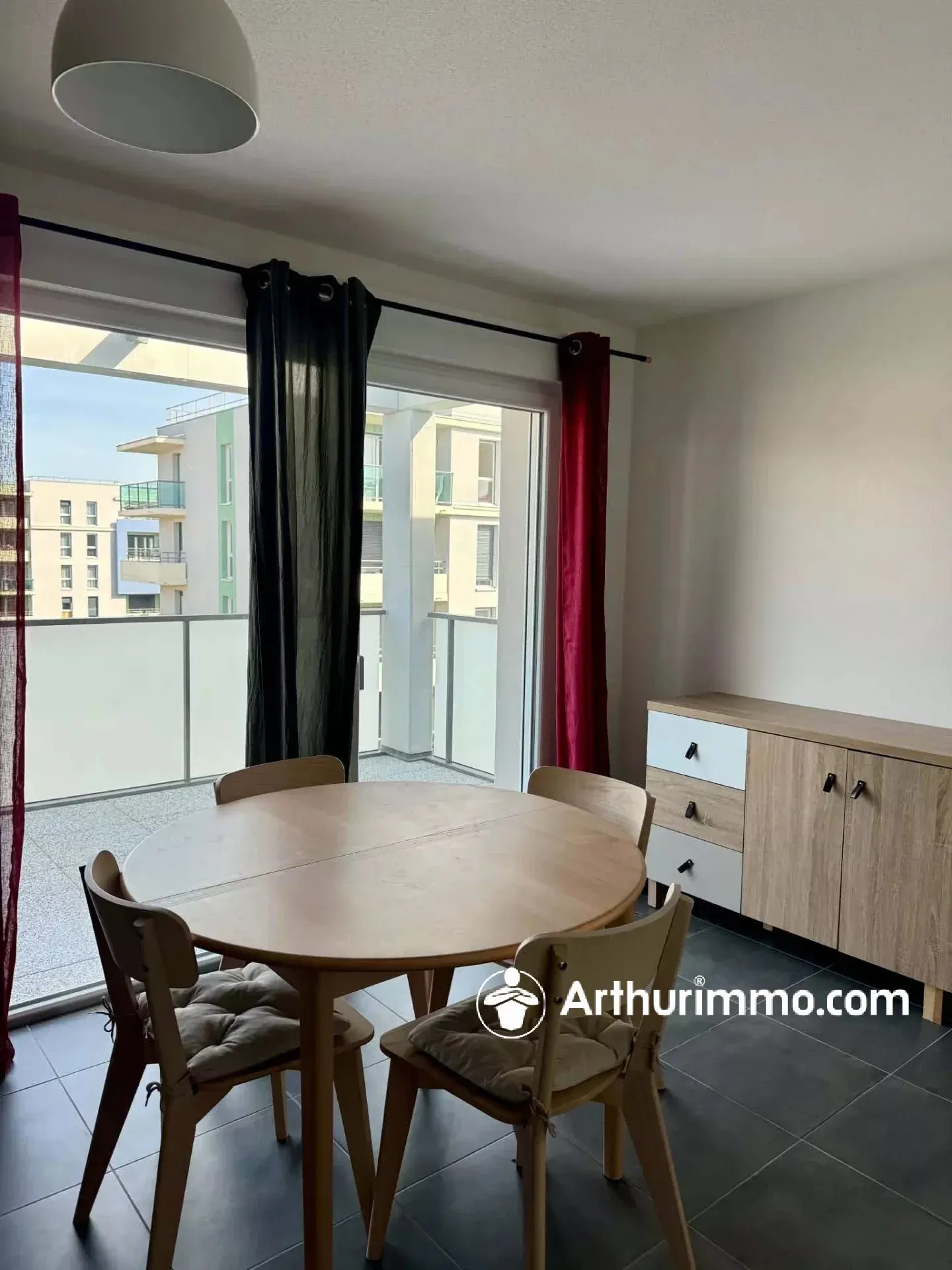 Appartement Rue des Alisiers à Argiésans
