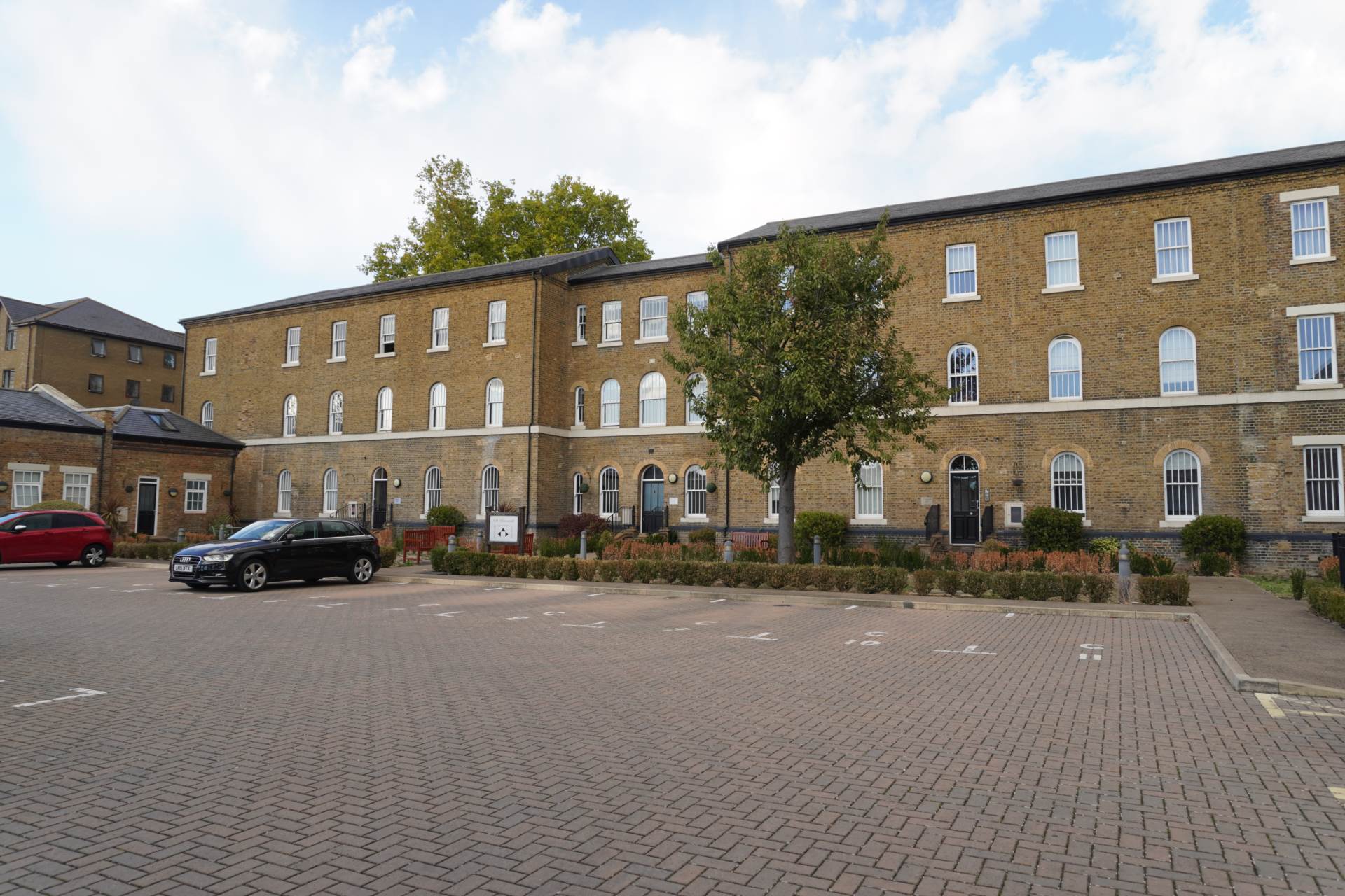 Flat FitzHerbert Walk in Greater London