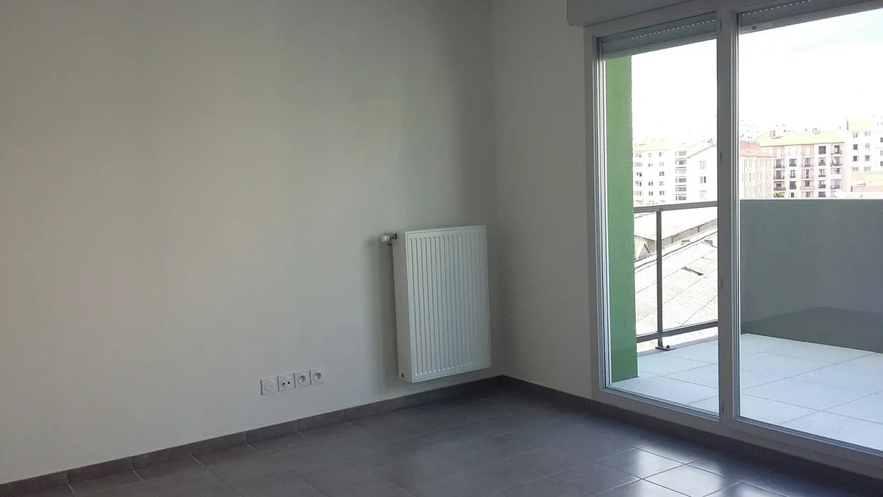 Flat Cours Tolstoï in Villeurbanne