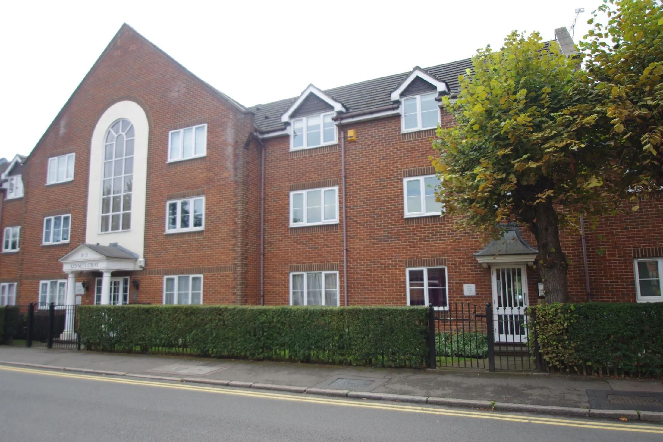 Flat Whippendell Road in Watford