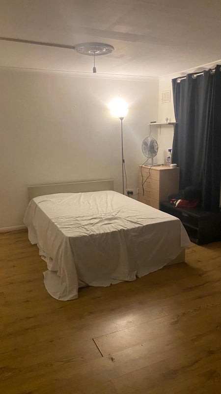 Room Alfred Street in Greater London