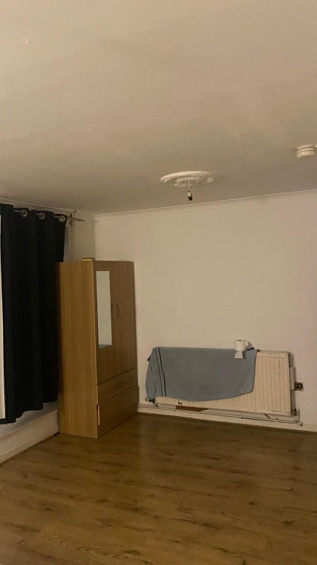 Room Alfred Street in Greater London