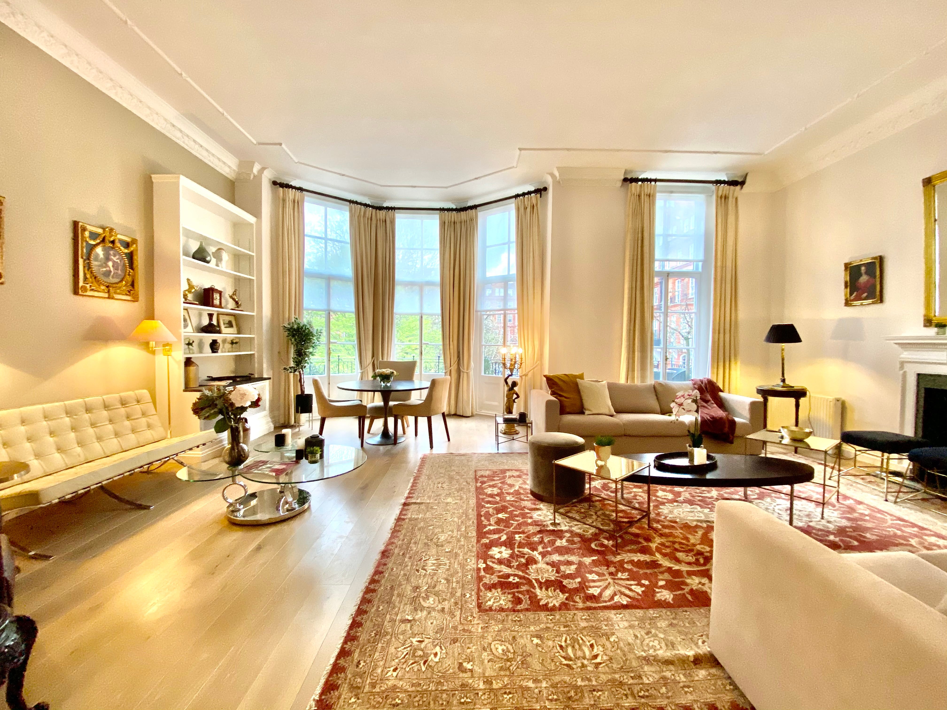 Flat Cadogan Square in Greater London