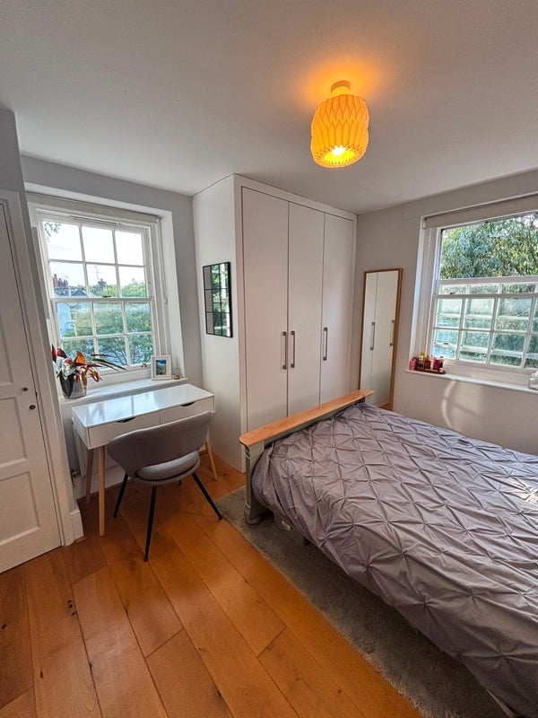 Room New End Square in Greater London