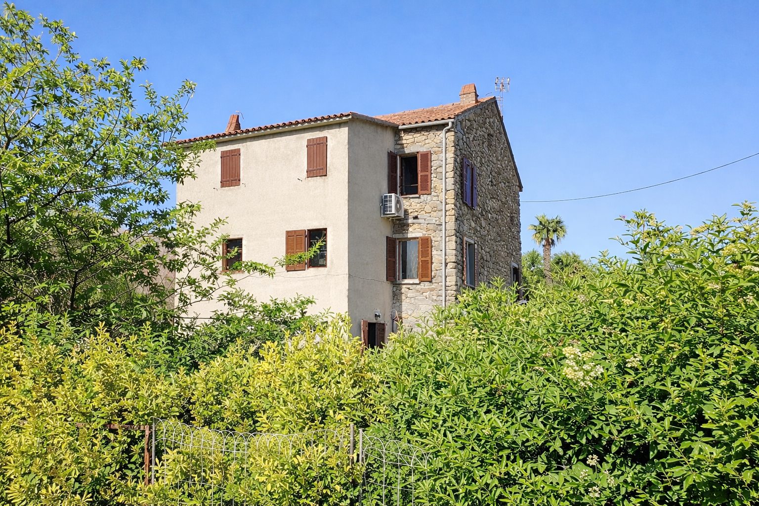 Appartement Rue Monseigneur Casanova à Corte