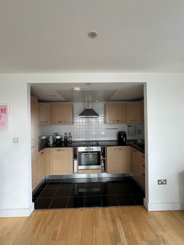 Room Mast Quay in Greater London
