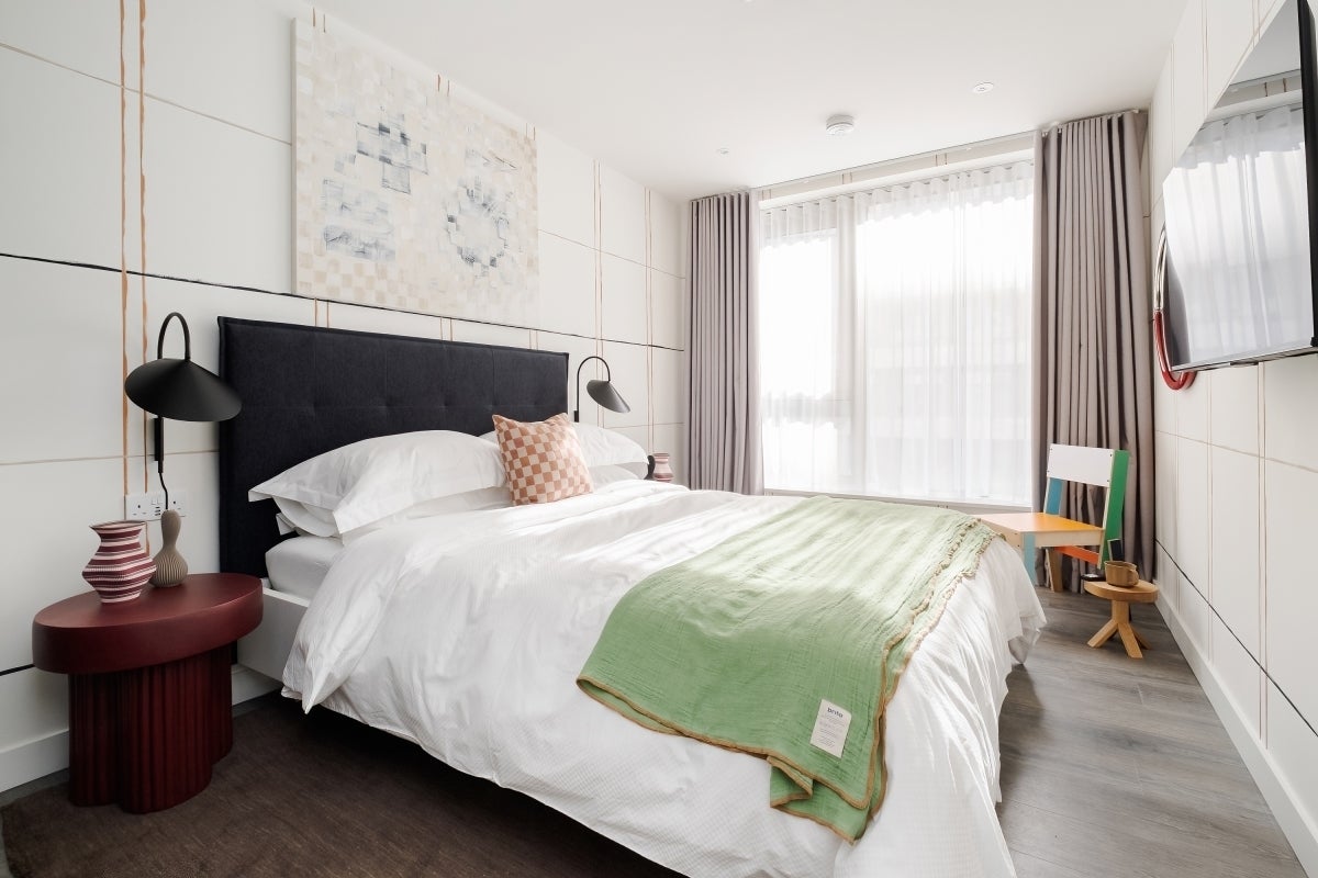 Flat Cherry Park Lane in Greater London