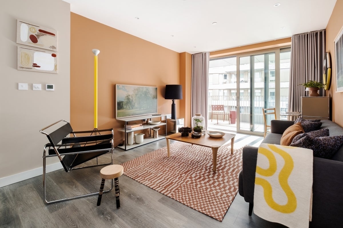 Flat Cherry Park Lane in Greater London