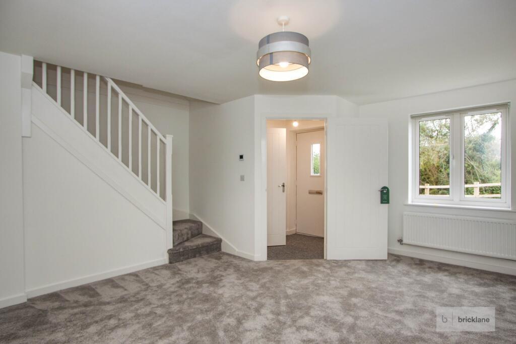 House Pines Way in Bath
