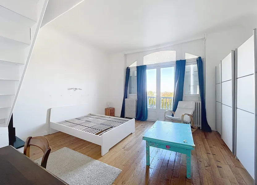 Flat Avenue Lahubiague in Bayonne