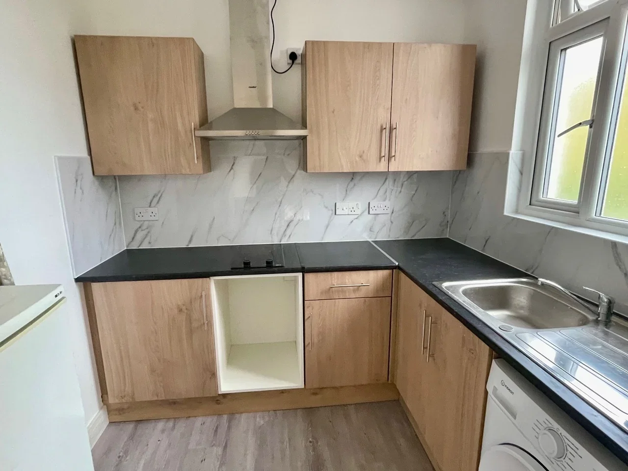 Flat Briarfield Avenue in Greater London