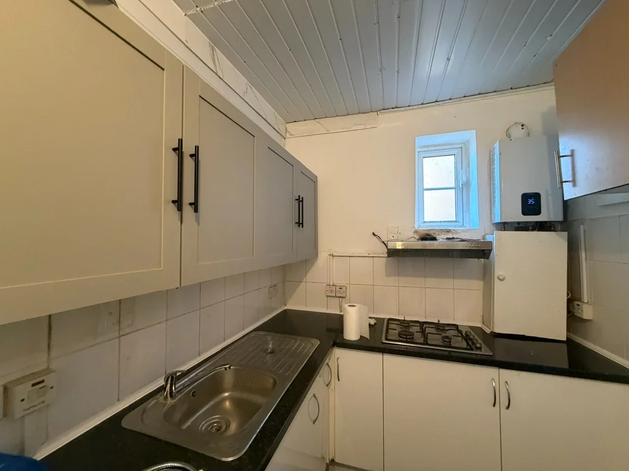 Flat Lansbury Drive in Greater London