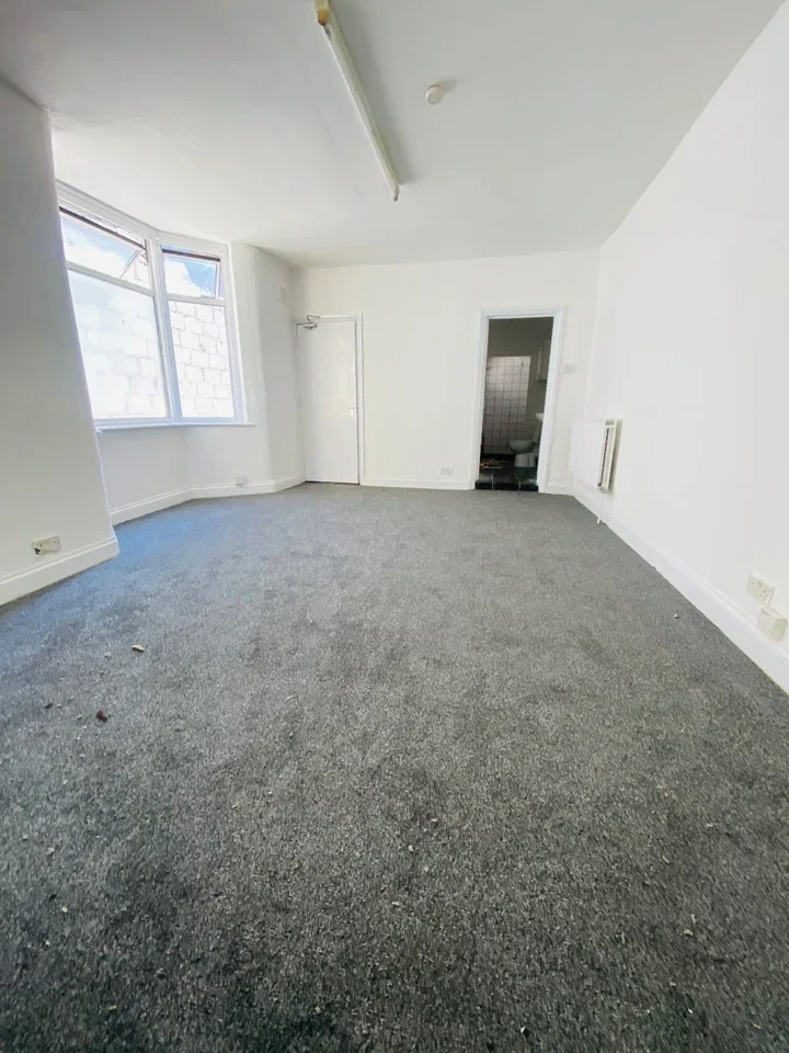 Flat Plashet Road in Greater London