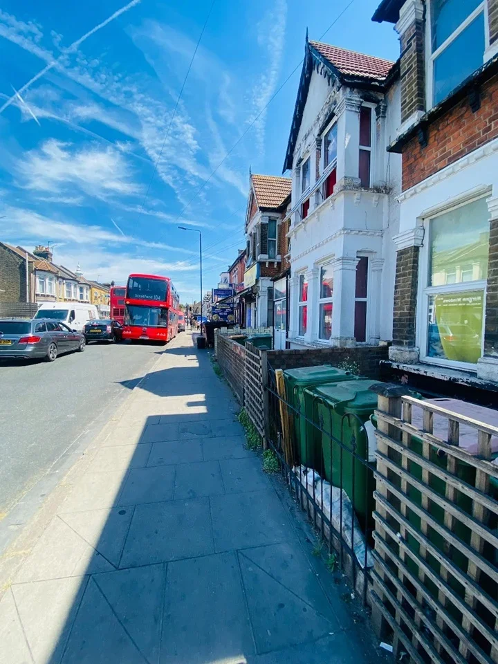 Flat Plashet Road in Greater London