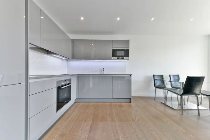 Flat O'Callaghan Way in Greater London