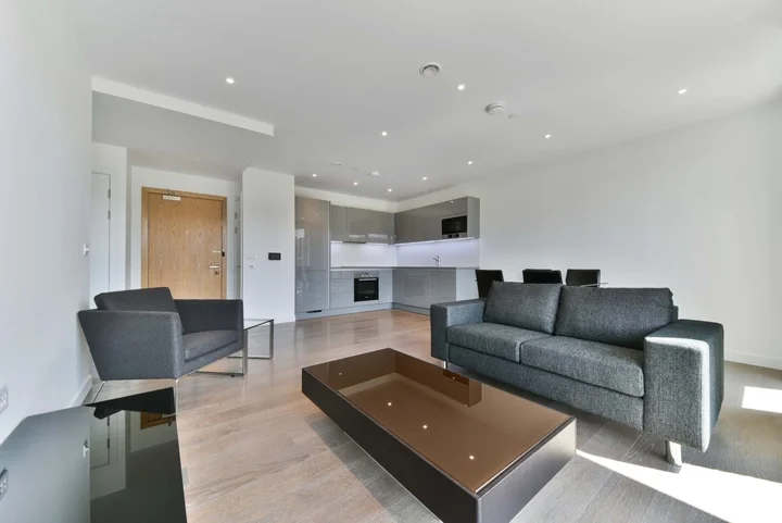 Flat O'Callaghan Way in Greater London