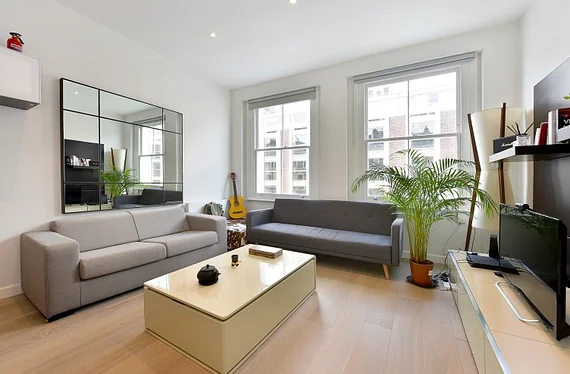 Flat Courtfield Gardens in Greater London