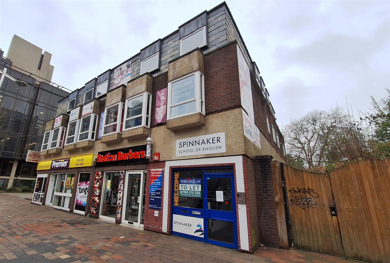 Flat Crasswell Street in Portsmouth