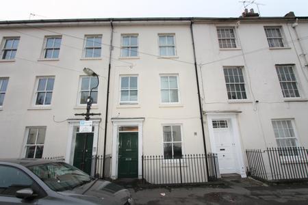 Flat George Street in Royal Leamington Spa