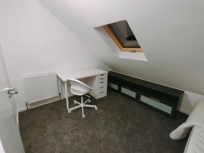 Room Spernall Grove in Birmingham